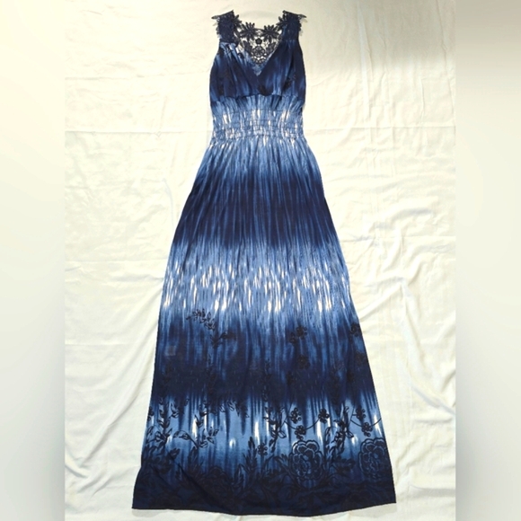 Blue and White Bohemian Maxi Sun Dress! - Picture 5 of 5